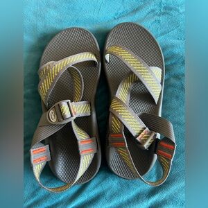 Men’s size 10 gray Chacos with yellow-green pattern.